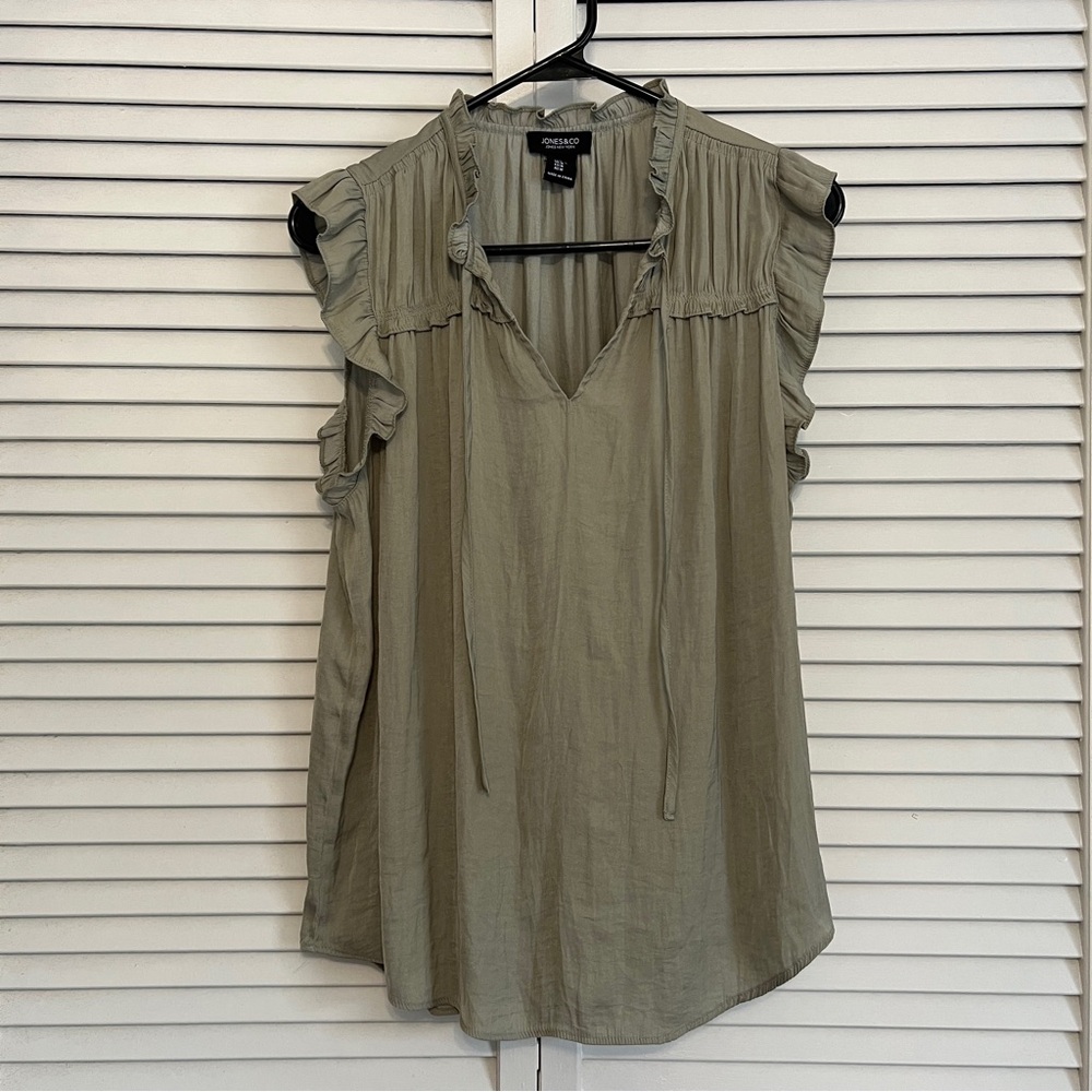 Green Jones & Co. blouse